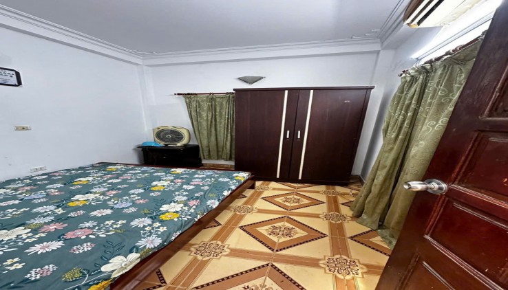 Cho thuê nhà Nguyên căn Ô Chợ Dừa Đống Đa, 30m2x3 tầng.3 ngủ 9 triệu